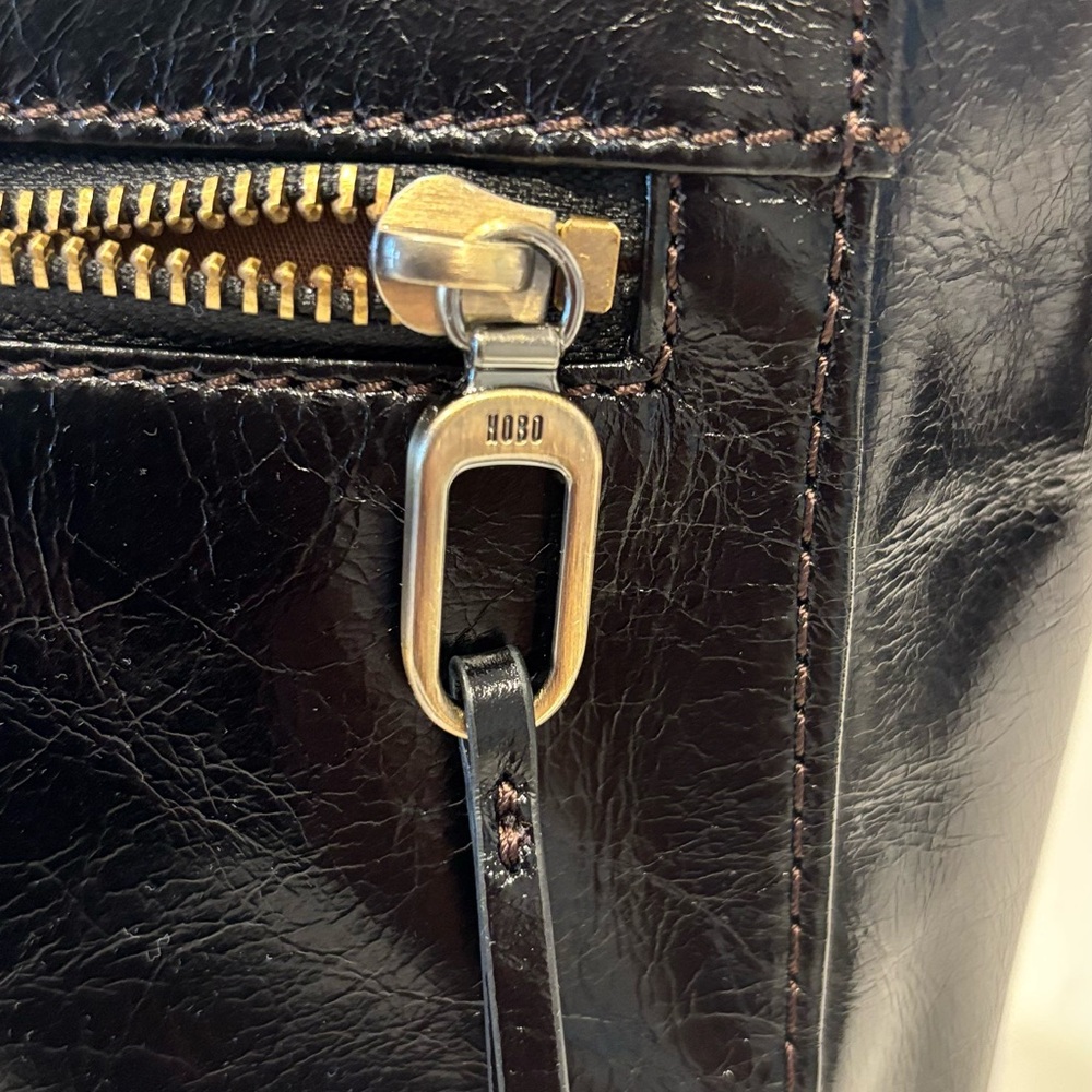 HOBO Black Leather Crossbody / Tote Bag - Picture 4 of 9